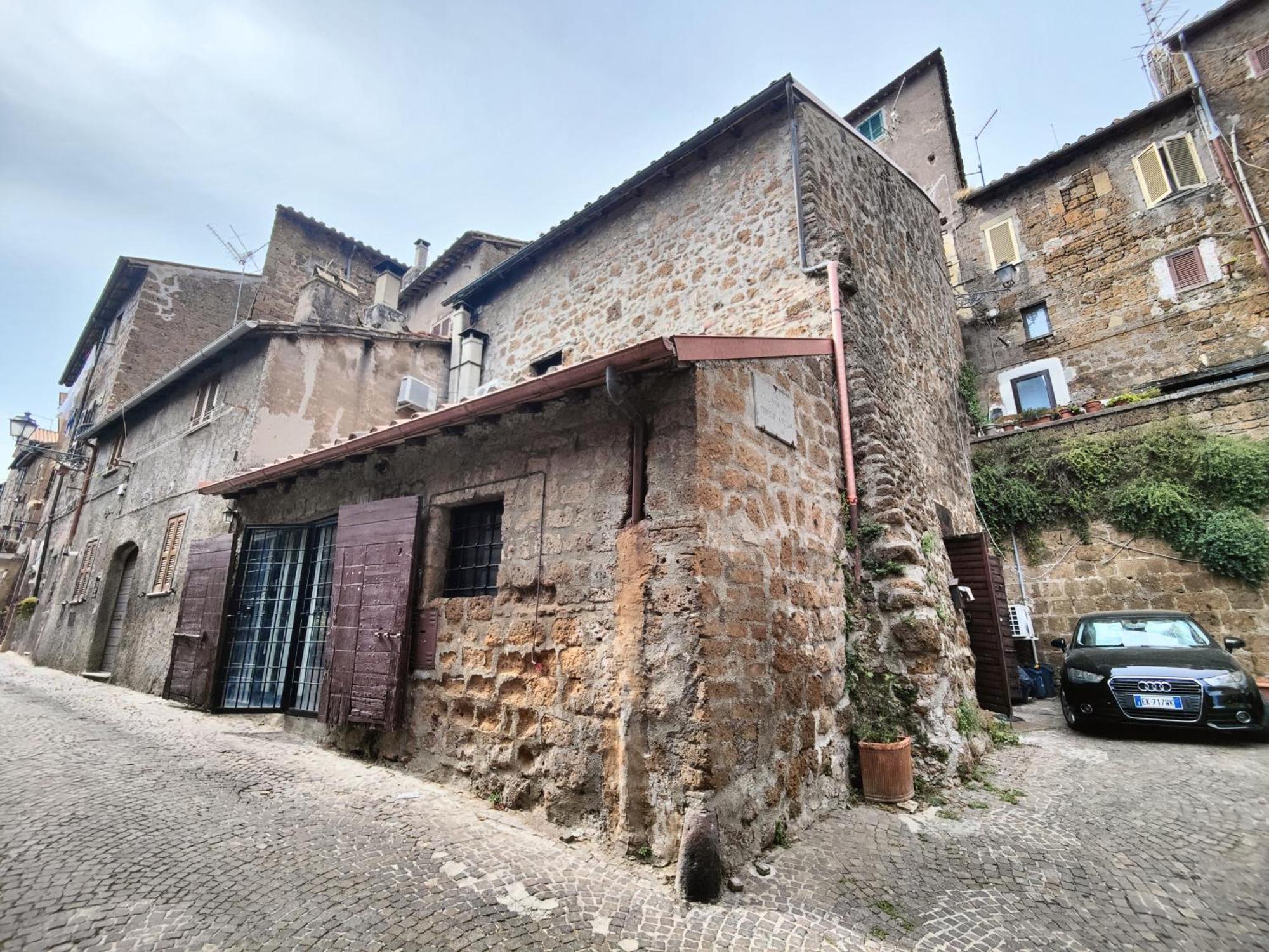 Maestosa Roccaforte Dei Principi, 3 Piani Tutti Per Voi! 수트리 외부 사진