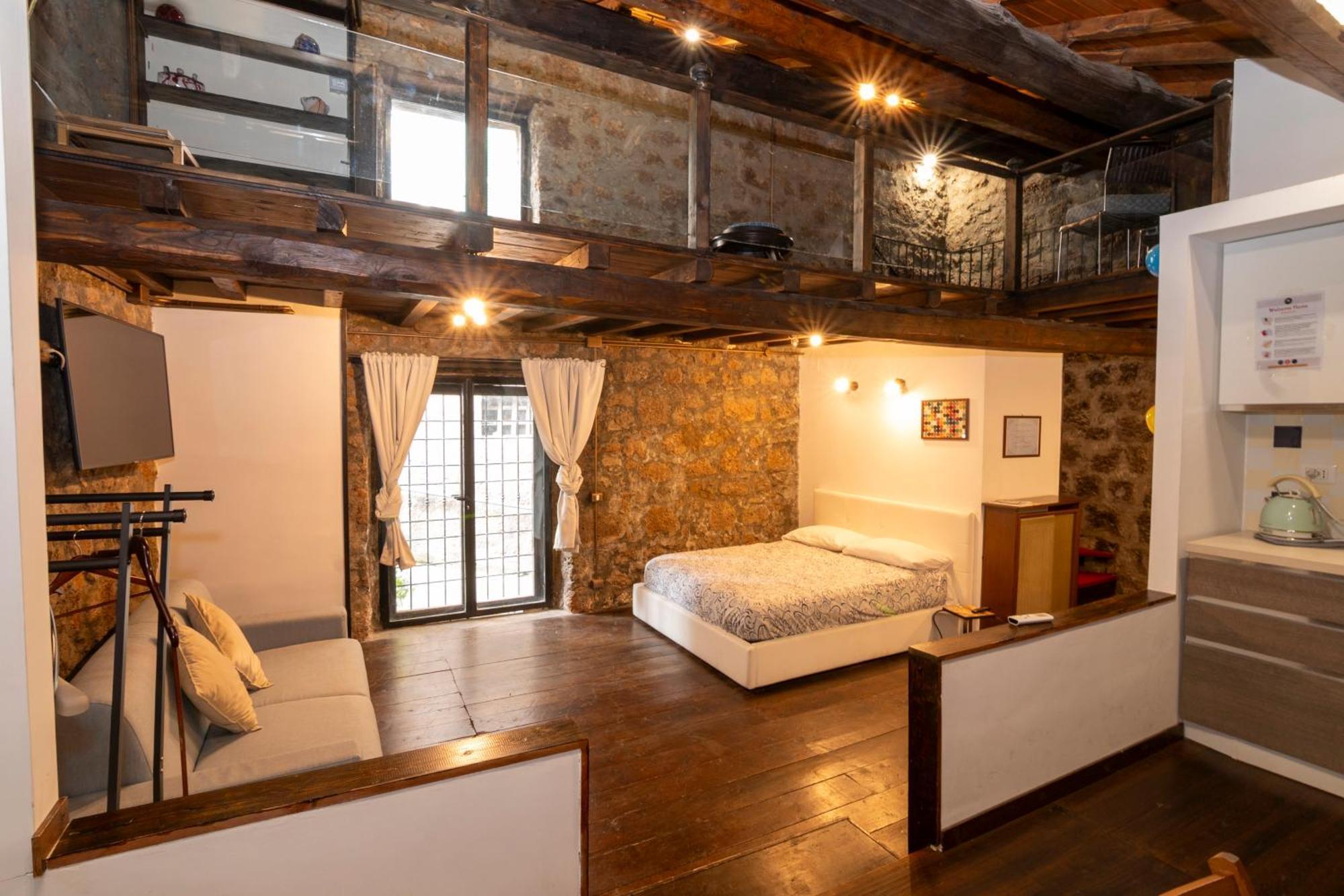 Maestosa Roccaforte Dei Principi, 3 Piani Tutti Per Voi! 수트리 외부 사진